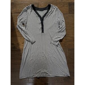 Magnetic Me Nursing Nightgown Medium 8/10 Black White Striped Magnetic Fasteners